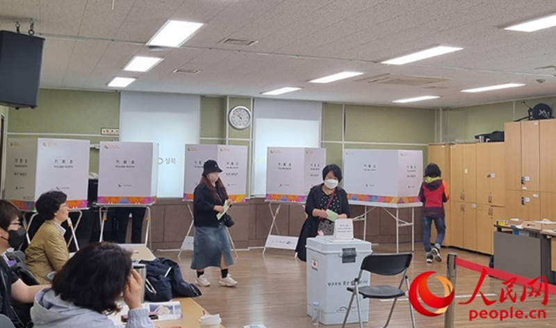 韩国第22届国会议员选举开票结束 最大在野党阵营获过半数175席